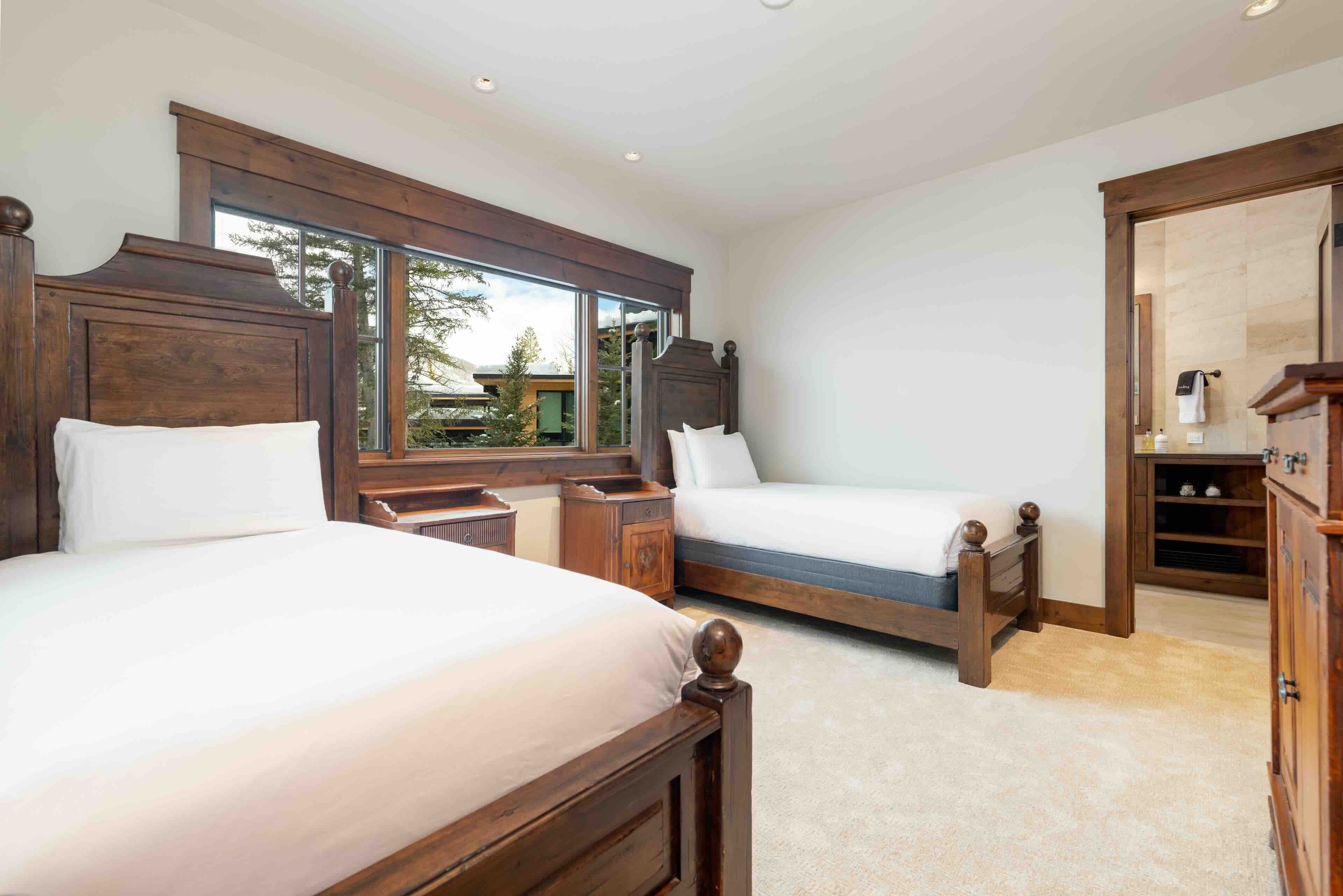 Bedroom 8 Bed Bunks