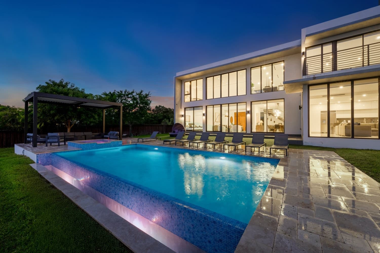 Villa Lago — image 3