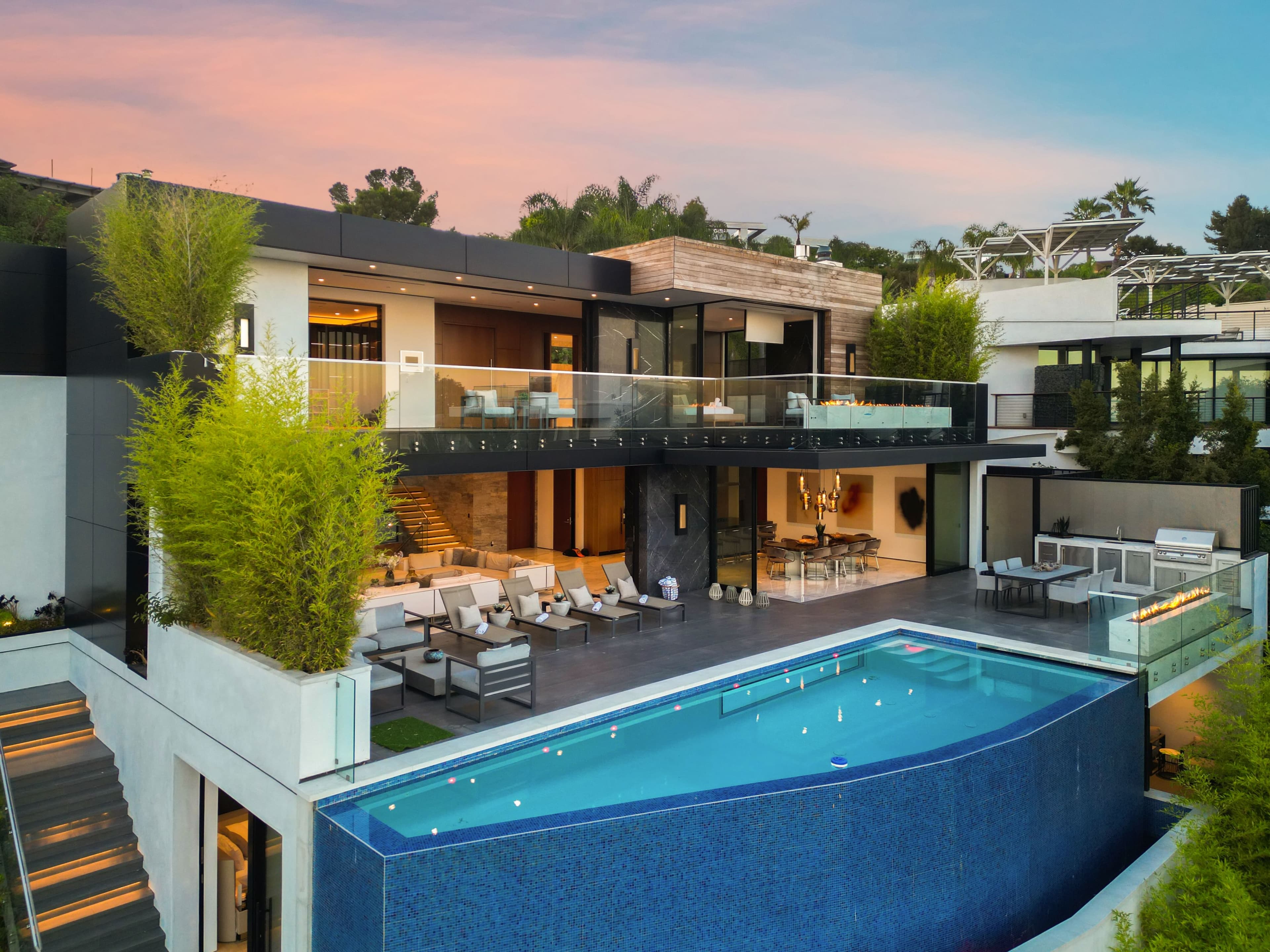 Villa Sierra — Los Angeles, CA