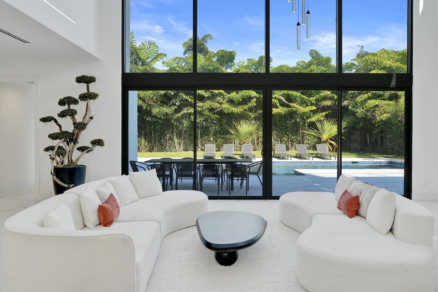 Villa Luna — image 2