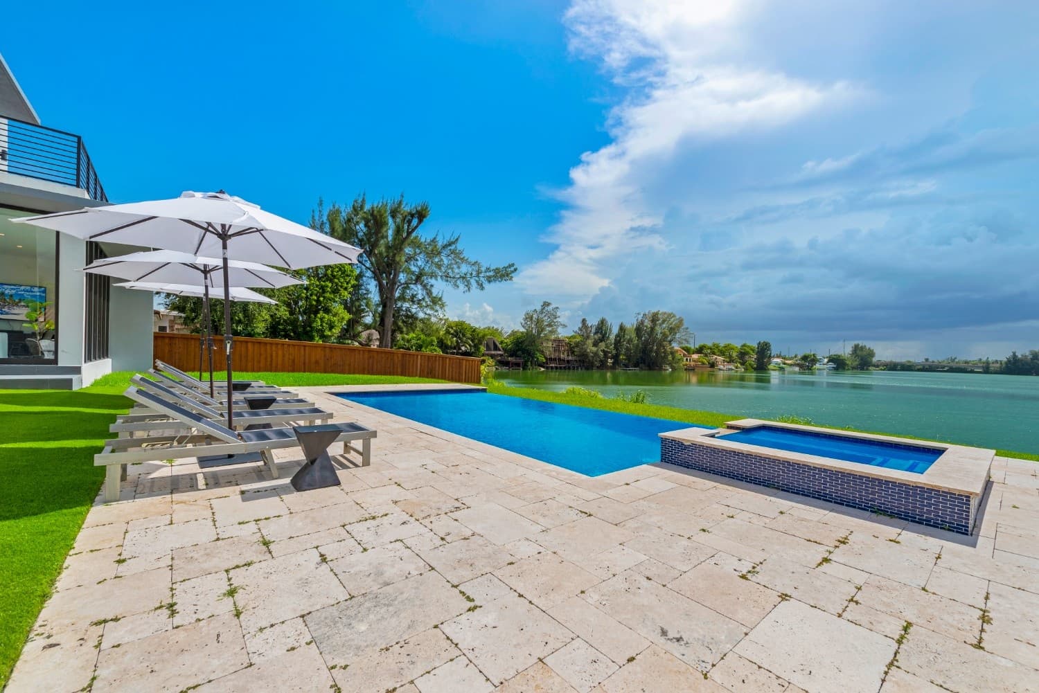 Casa Lago — image 25