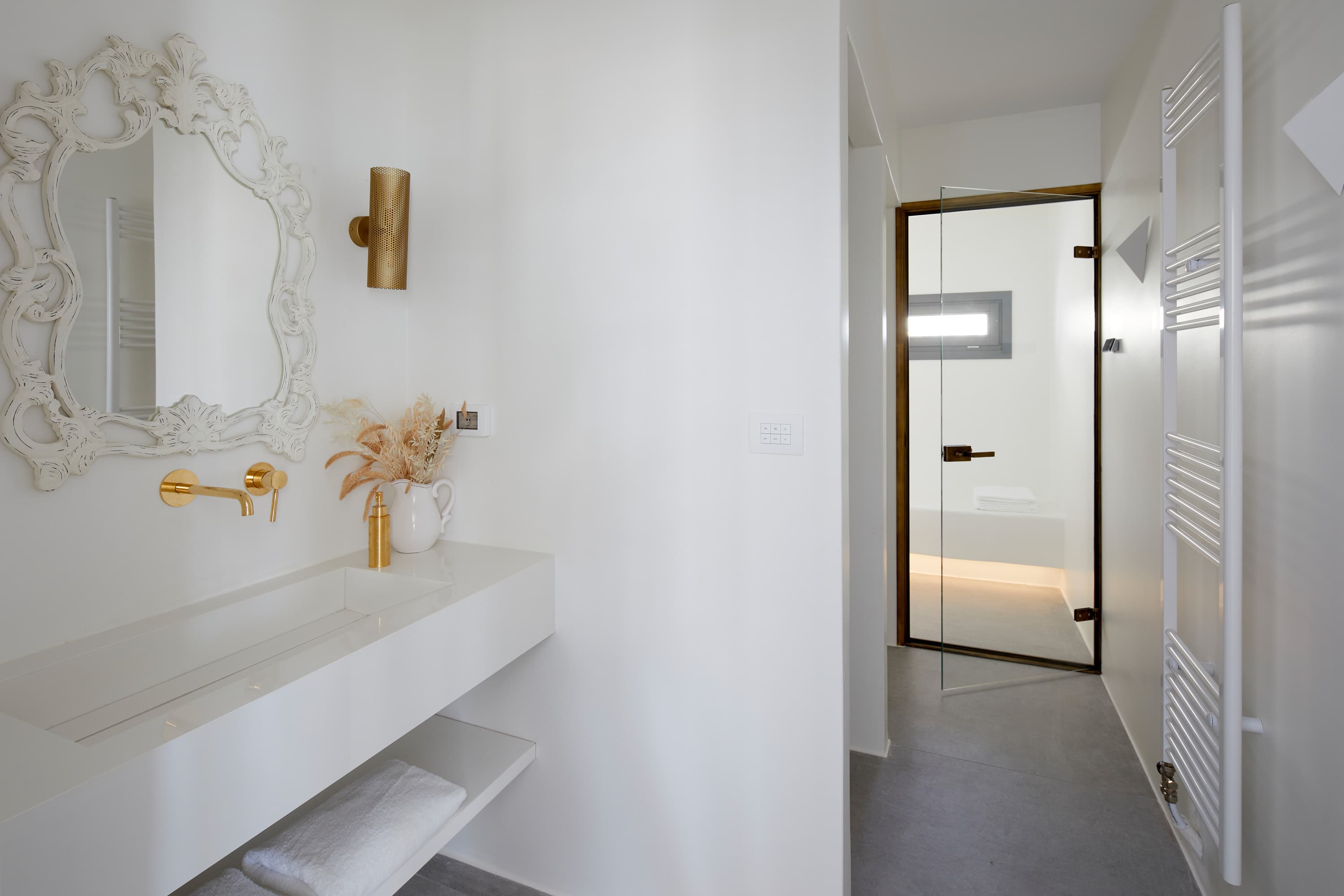 Kamini White — image 5