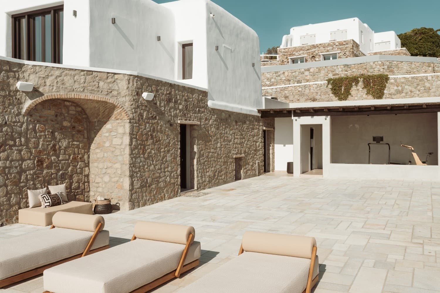The Magnificent Villa — image 32
