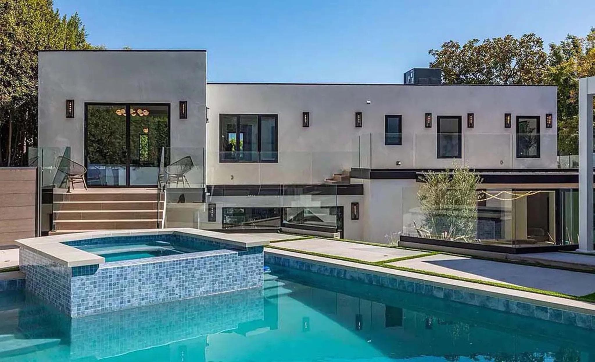 Villa Crest — image 32