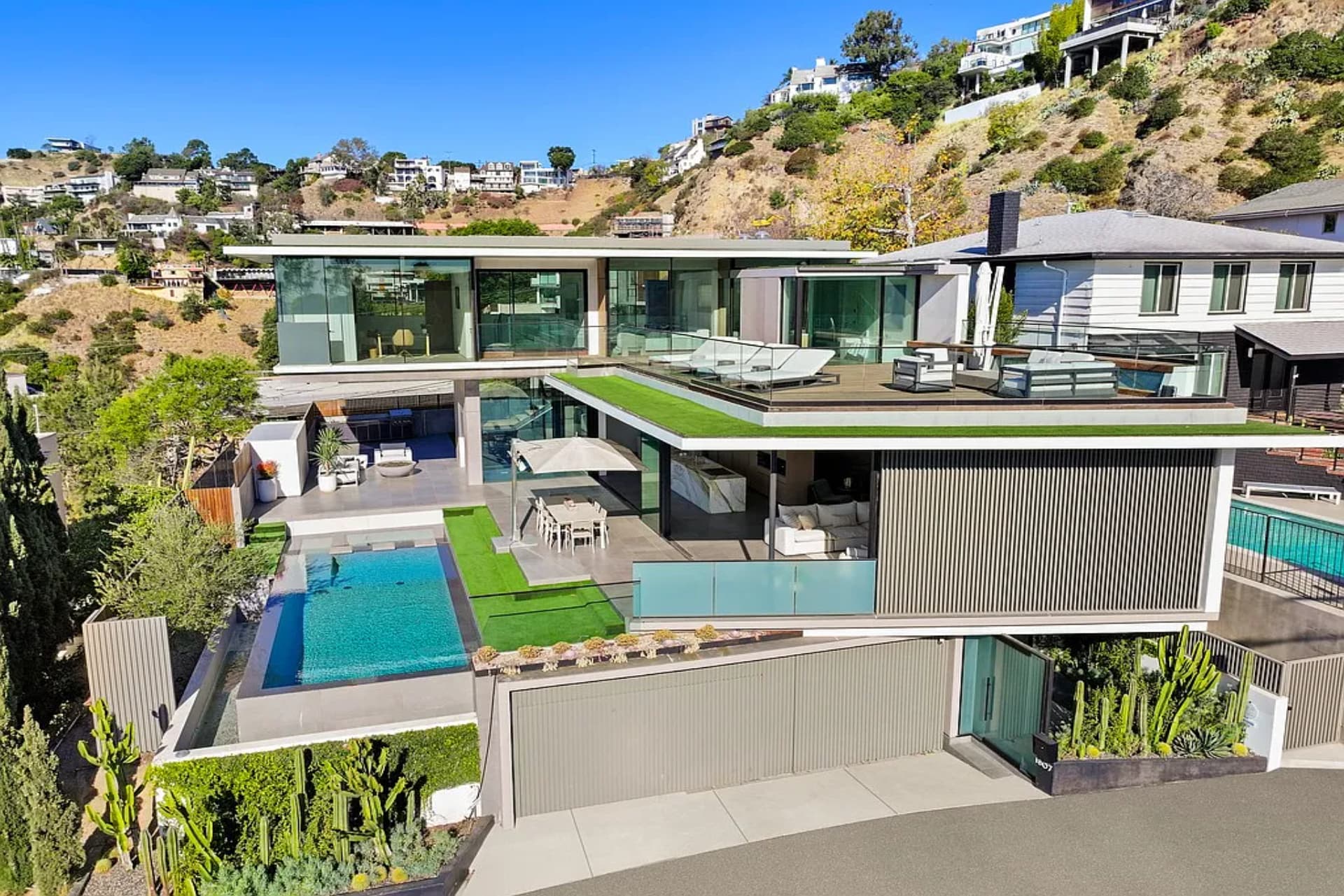 Villa Blue — image 2