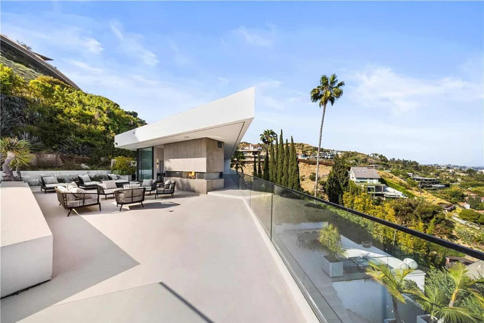 Villa Glass — image 48