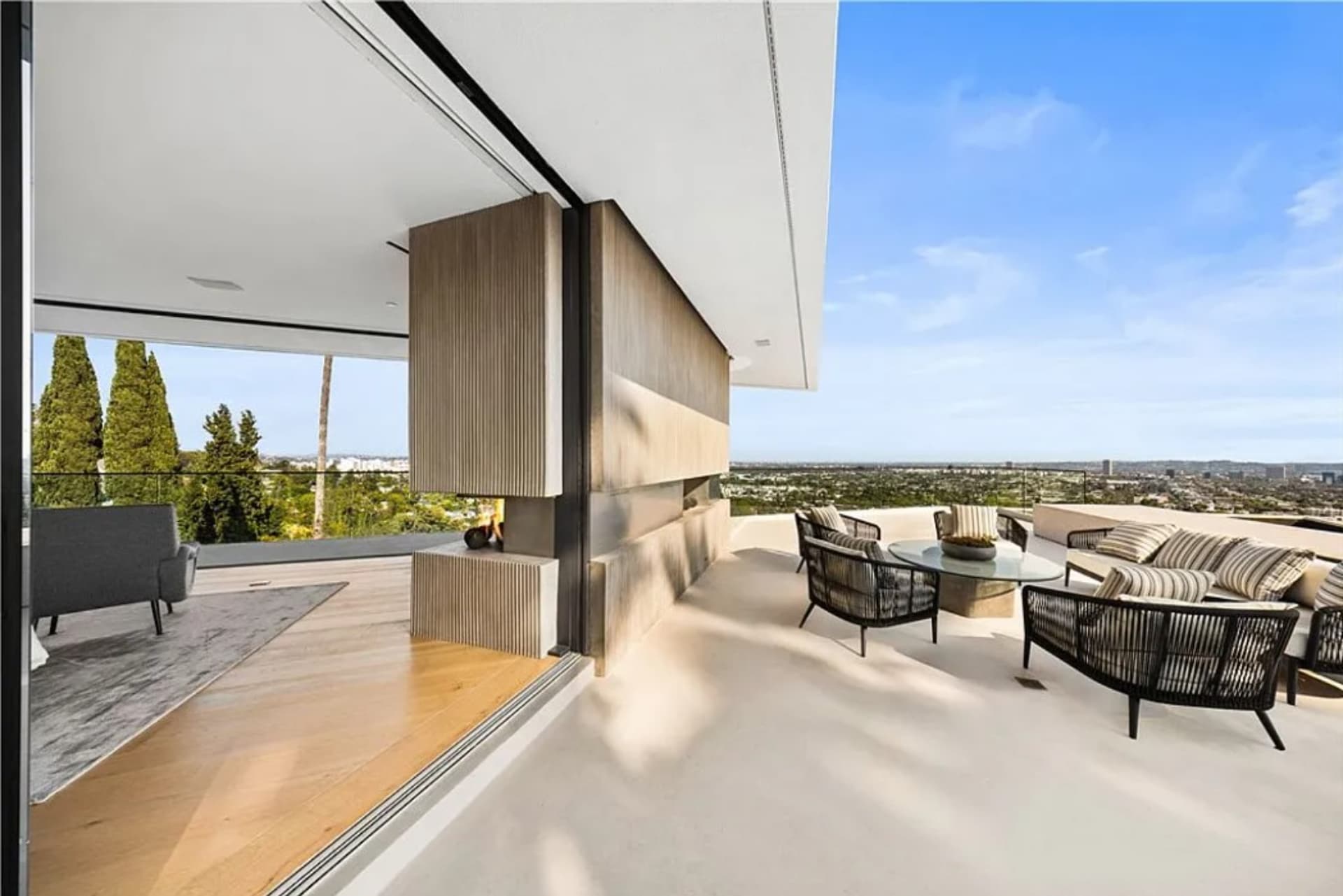 Villa Glass — image 57