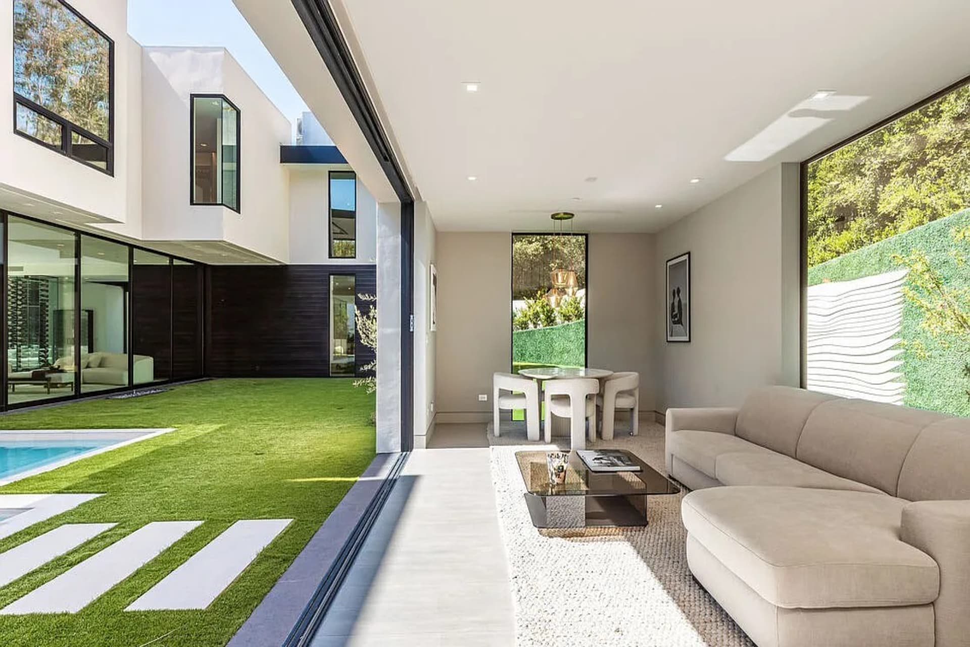 Villa Stone — image 51
