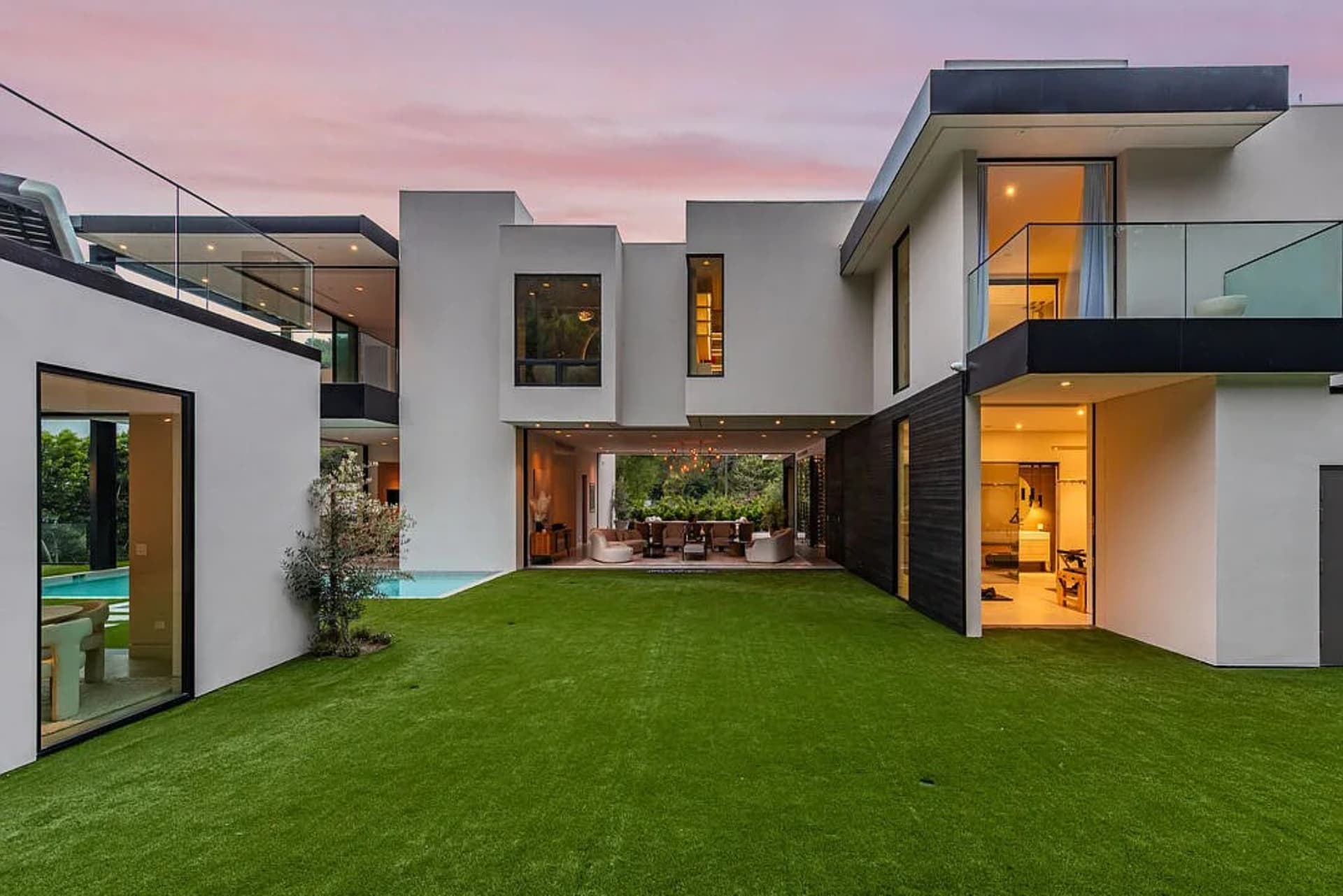 Villa Stone — image 58