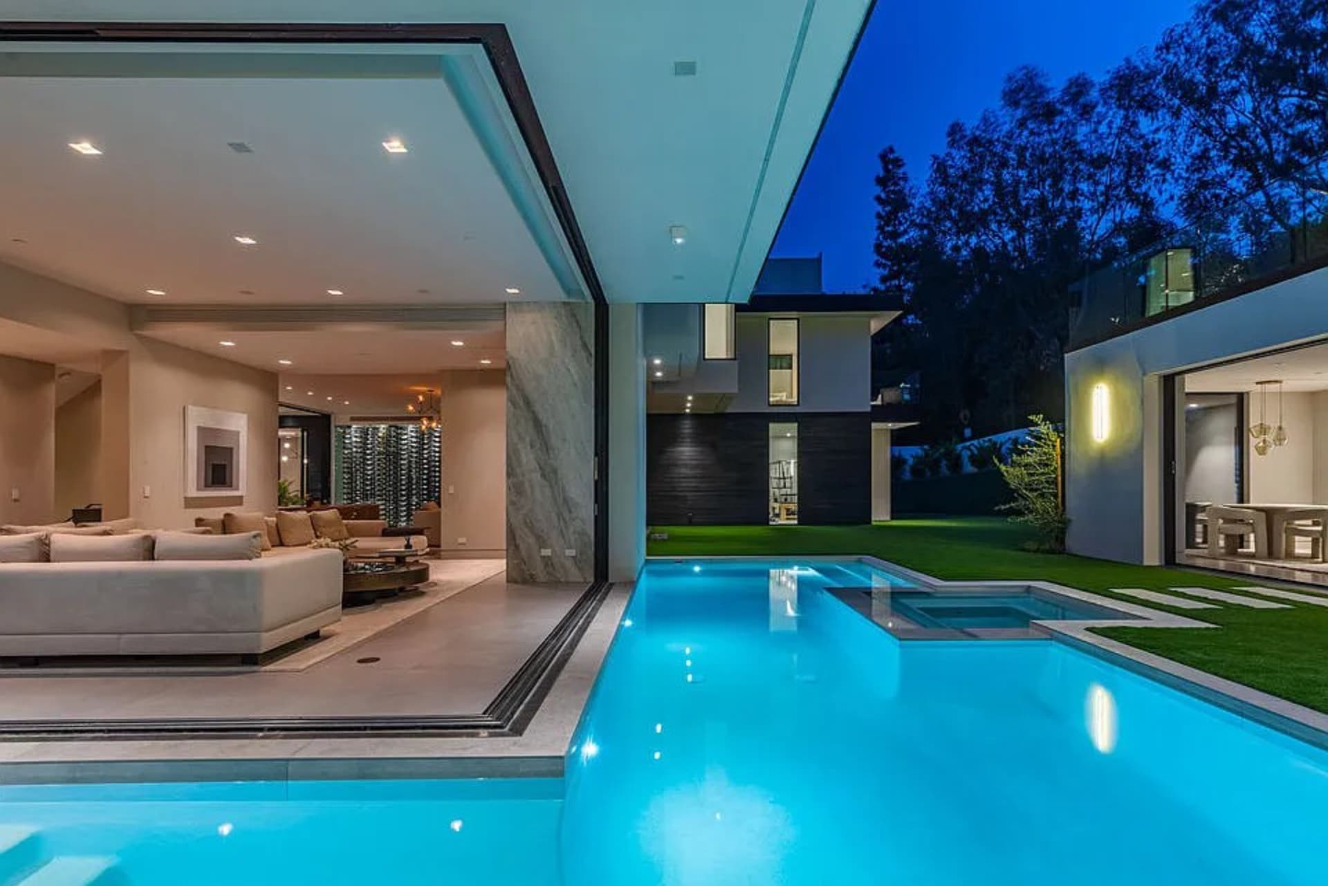 Villa Stone — image 59