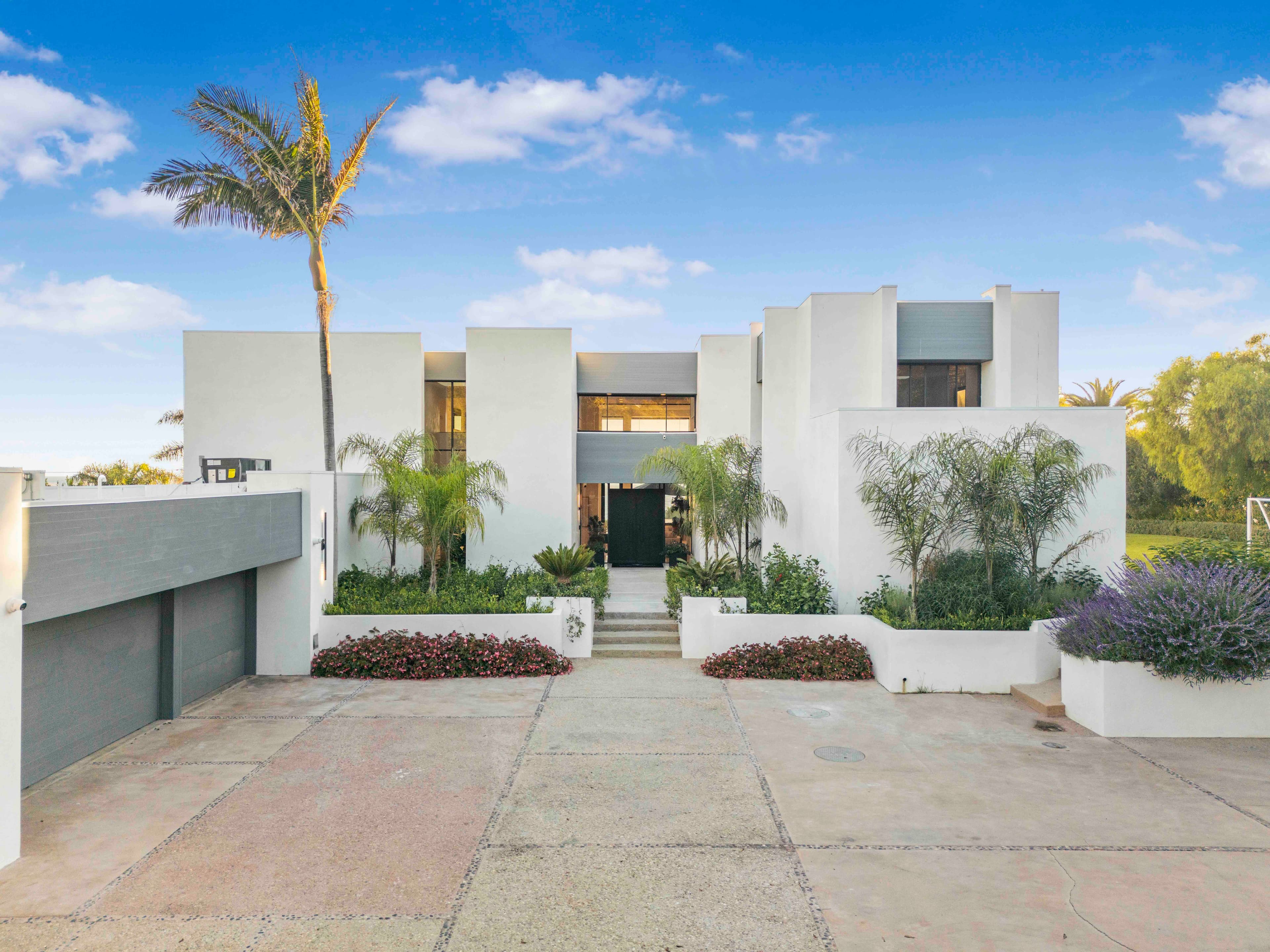 Villa Morning — image 6