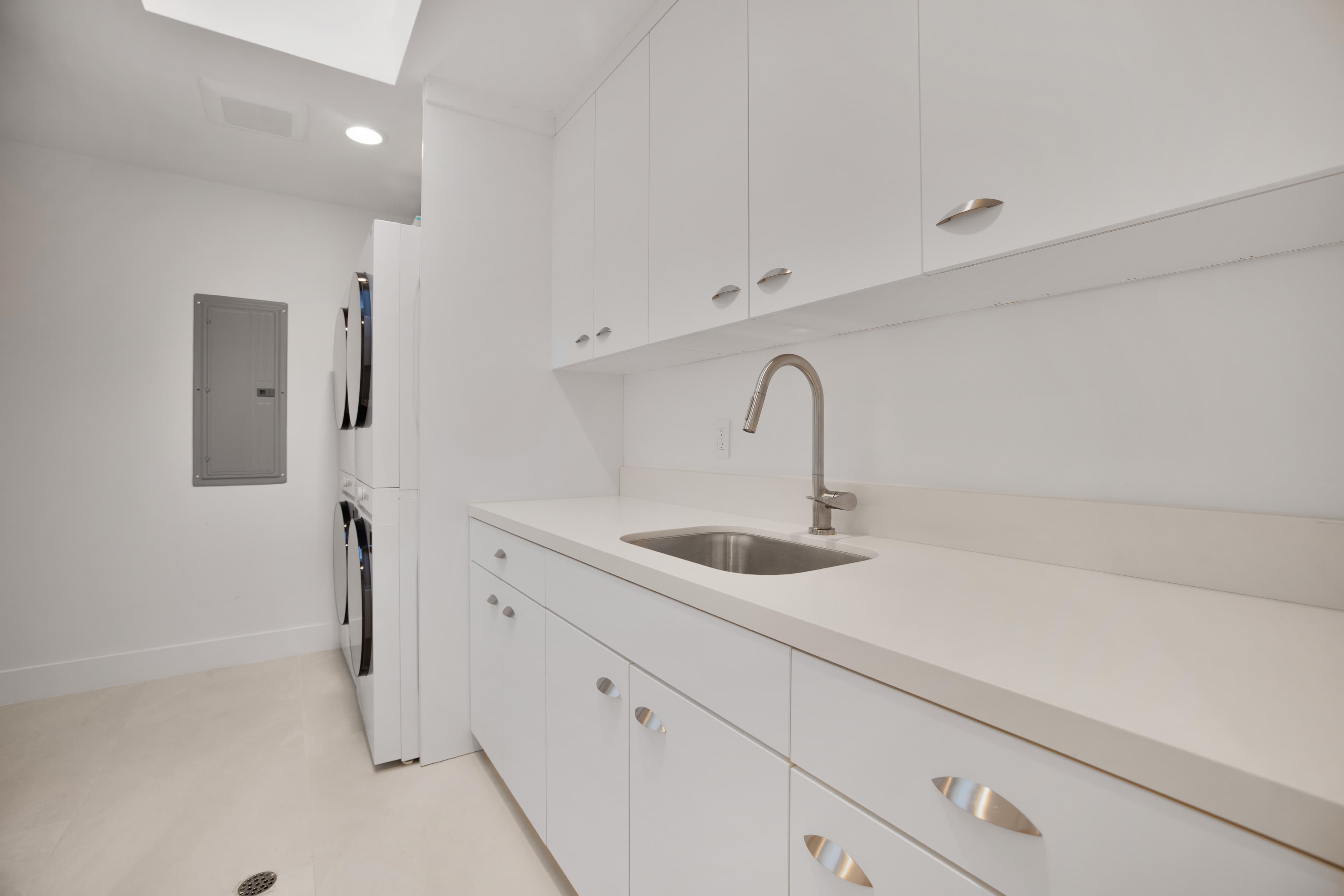 Villa Morning — image 51