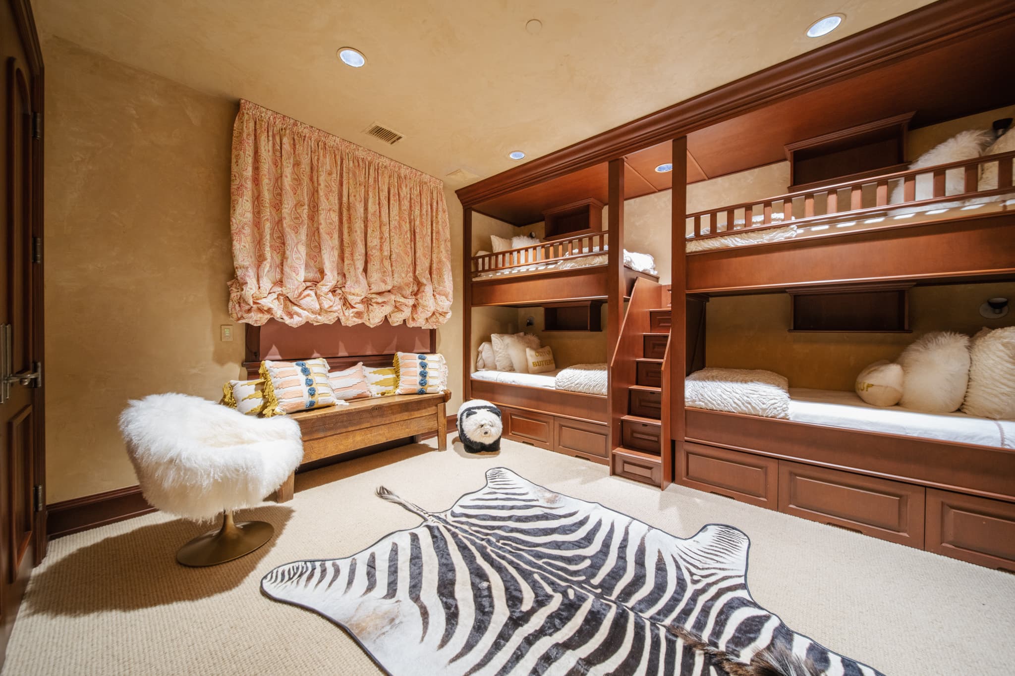 Bedroom 9
