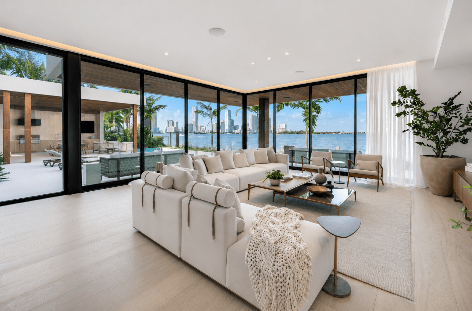 airbnb for luxury villa
