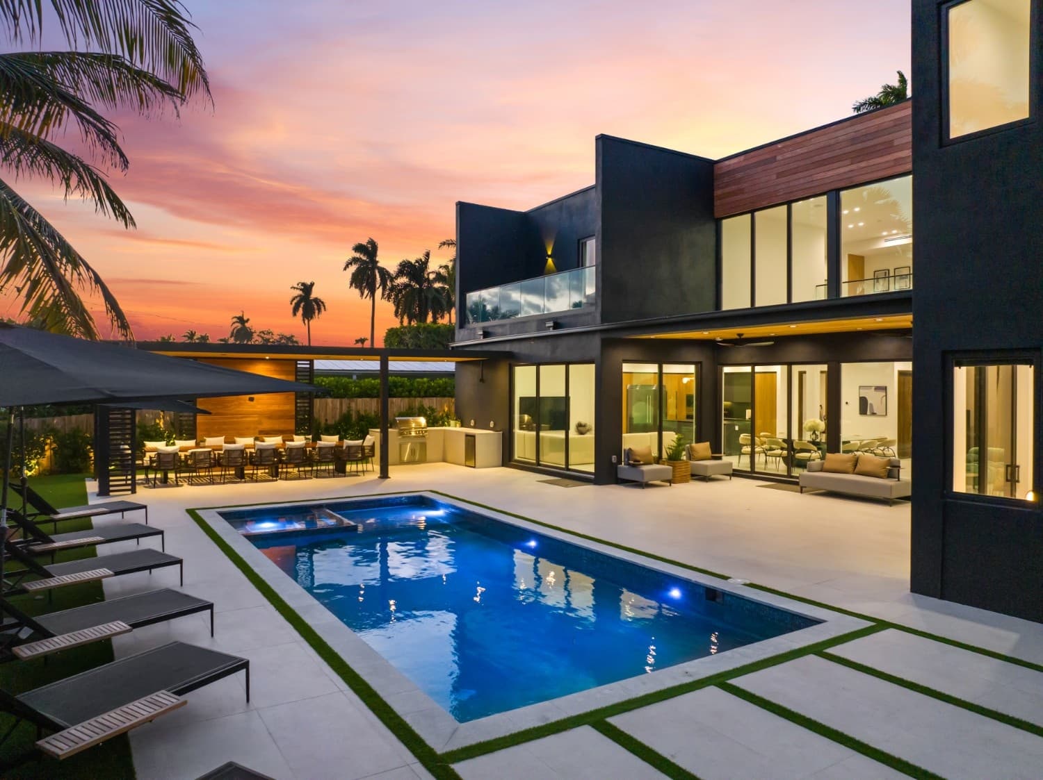 Casa Sapphire